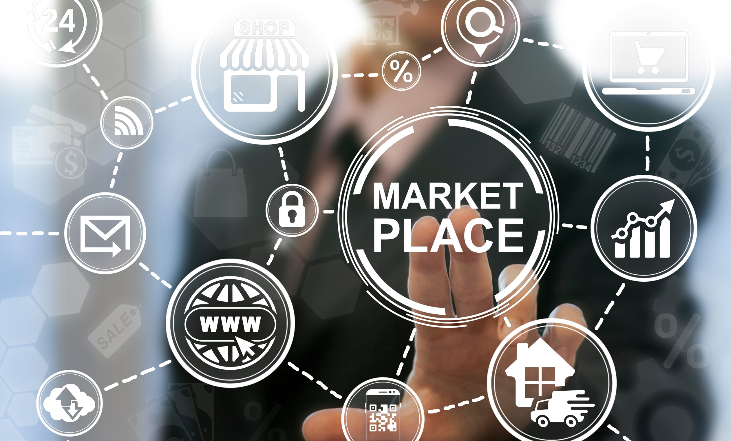 Eine Person berührt einen transparenten Bildschirm mit dem Wort "MARKET PLACE" in der Mitte, umgeben von Symbolen wie einem Einkaufswagen, einem Schloss, einem Diagramm und einem Haus.